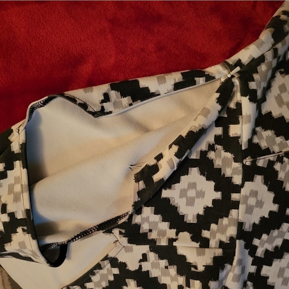 Revolve MINKPINK geometric pattern skater dress - Picture 6 of 9
